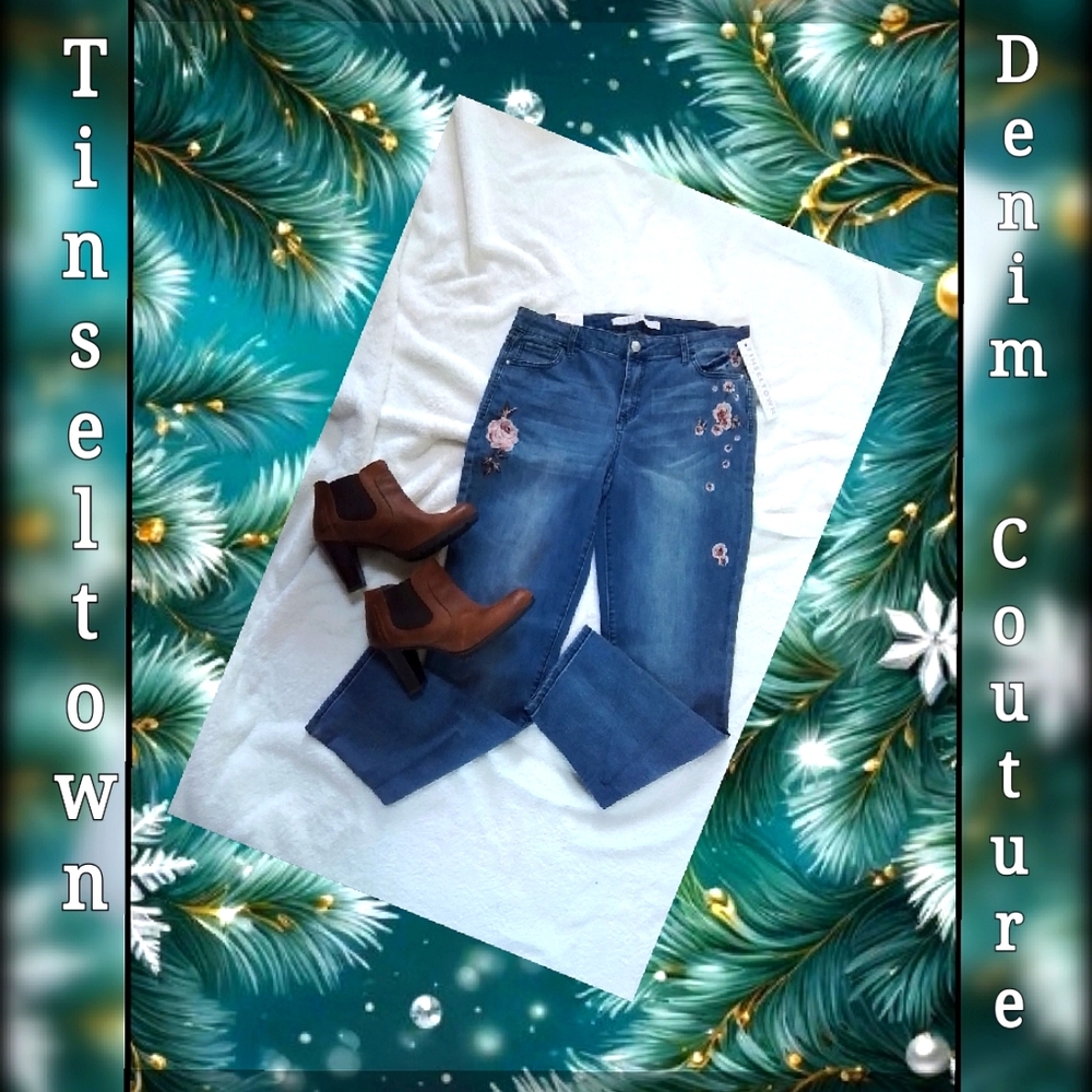 Tinseltown jeans Blue Embroidered Flower size 17 NWT